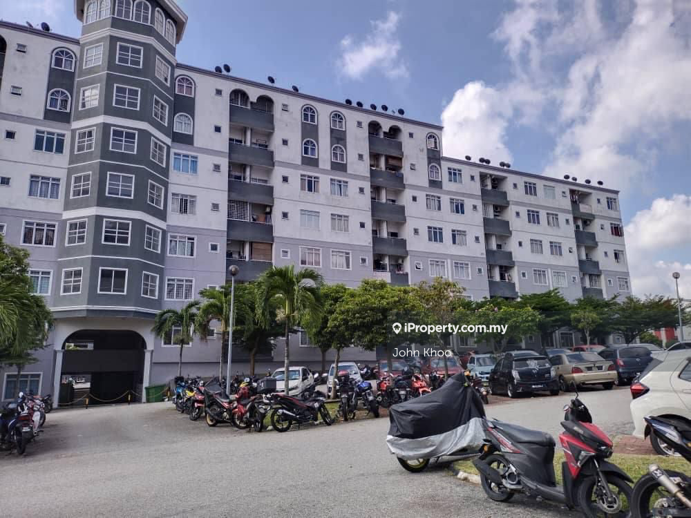 Apartment in desa palma,nilai,negeri sembilan