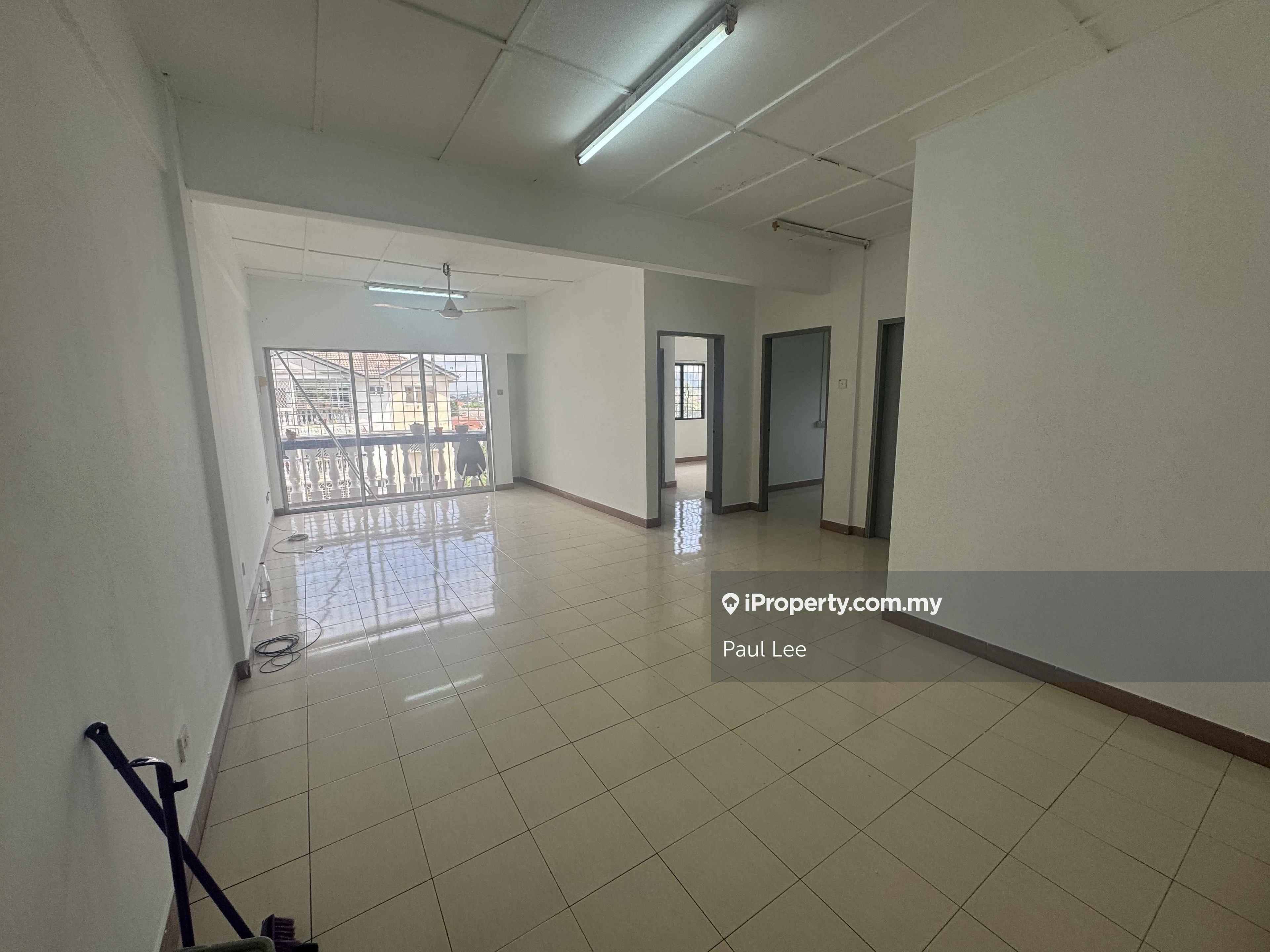 Cheras Perdana Apartment Block E 870sf 3room 1 Cover Parking Top Floor