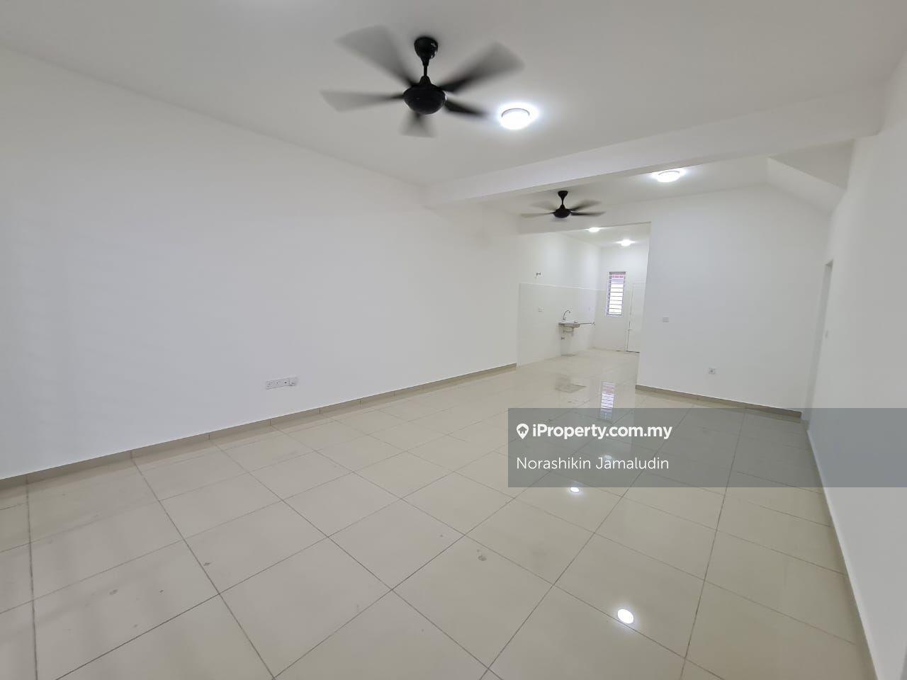 Double storey Taman Tiara Sendayan for sale