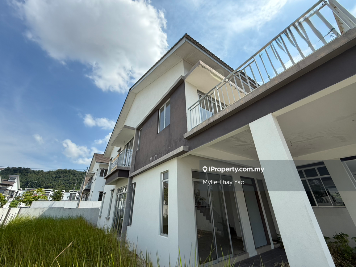 New House , near to Toll