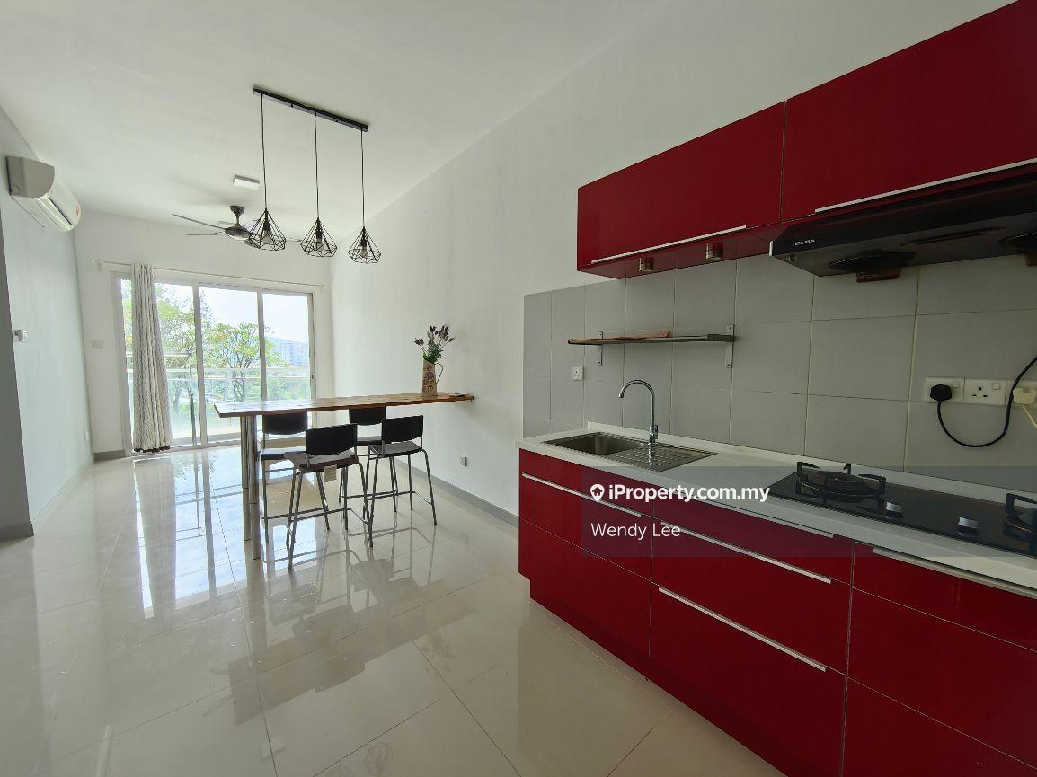 Newly paint and move in condition