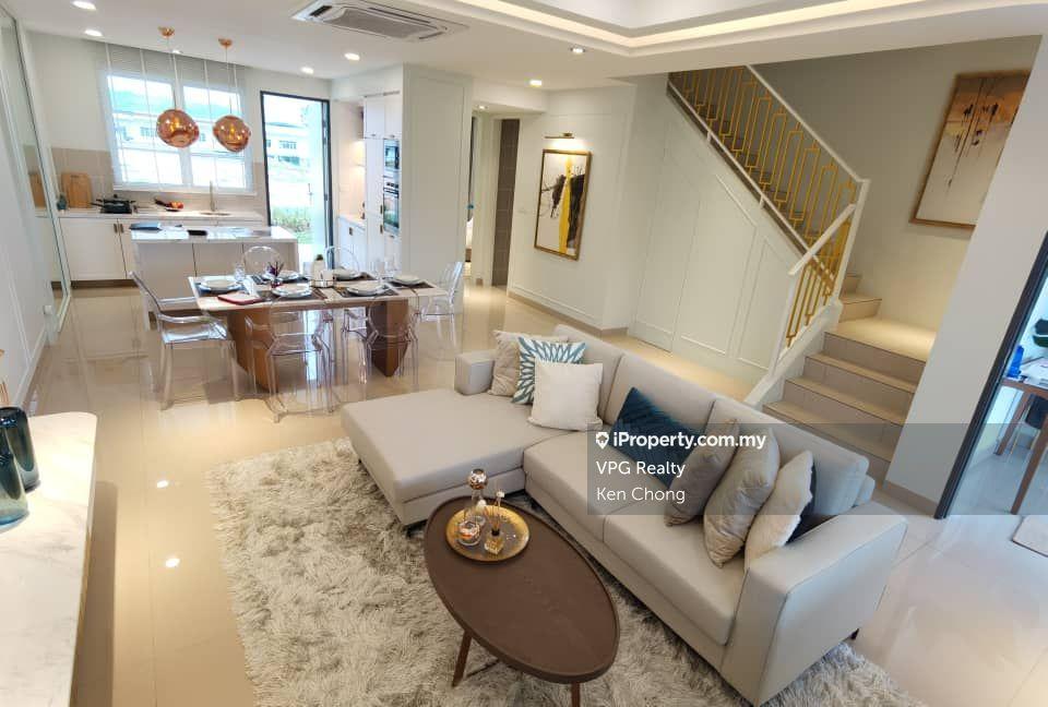 Terrace house for Sale