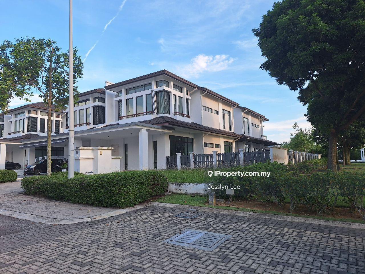 Eco Majestic Tenderfield, Semenyih 2 Storey Semi D Corner
