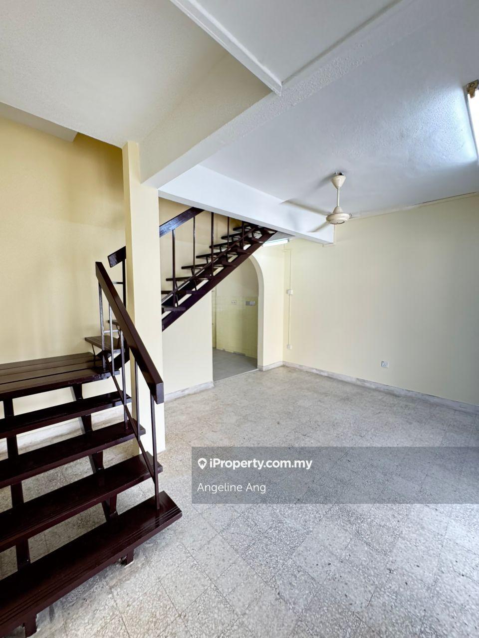 Cozy Double Storey Terrace House For Rent @ SS 19, Subang Jaya