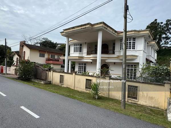 Nice Double storey bungalow in Taman Bukit rasah for sale