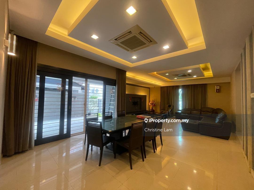 Kemuning Permai 4000sf 6 Room 6 Bath freehold Easy Access highway