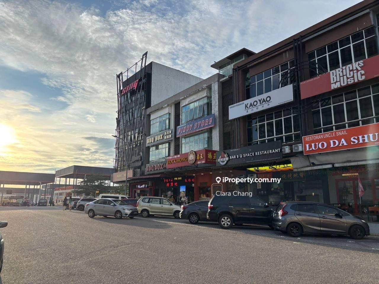 Jalan Austin Height @ Mount Austin Ground Floor Shop for Sale