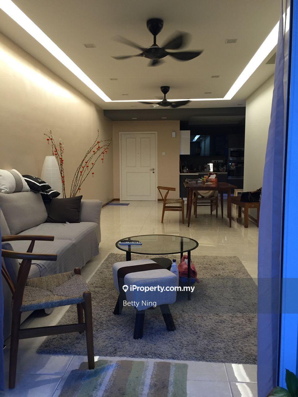 Renovated unit, unblock view facing morning sun