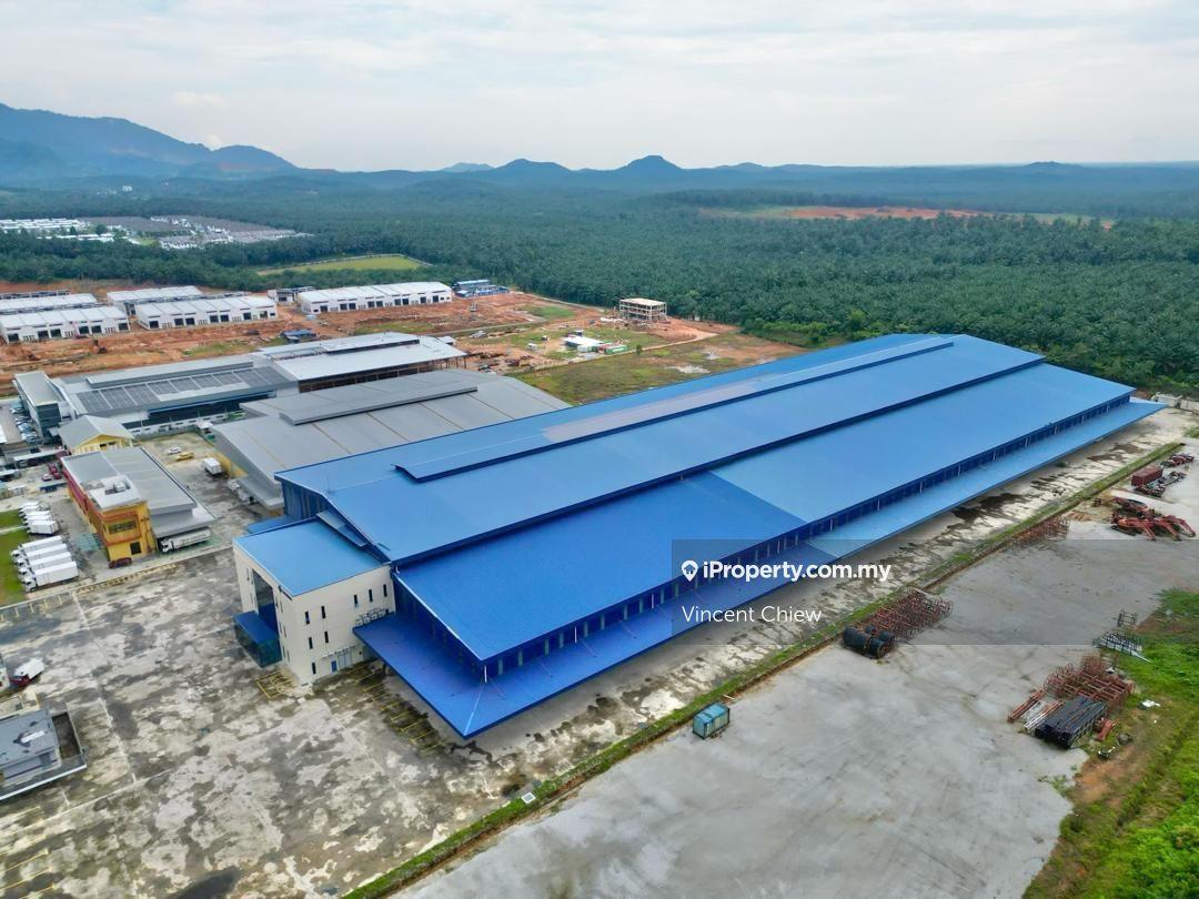 Kulai Huge Medium Industrial Detached Factory with Rental Income