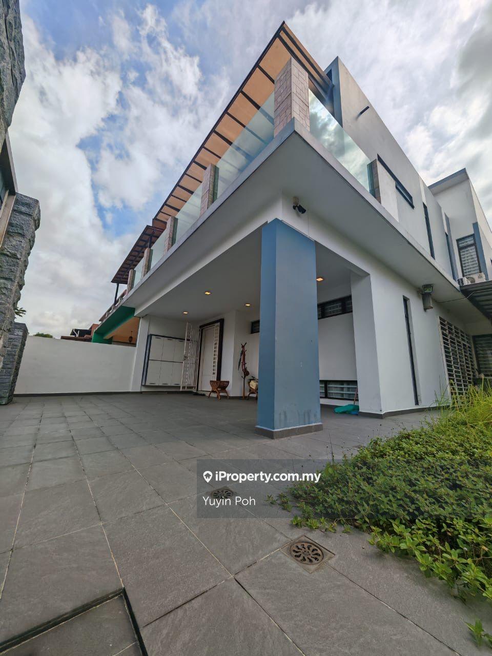 Caranday Park @ Setia Tropika Double Storey End lot Cluster House