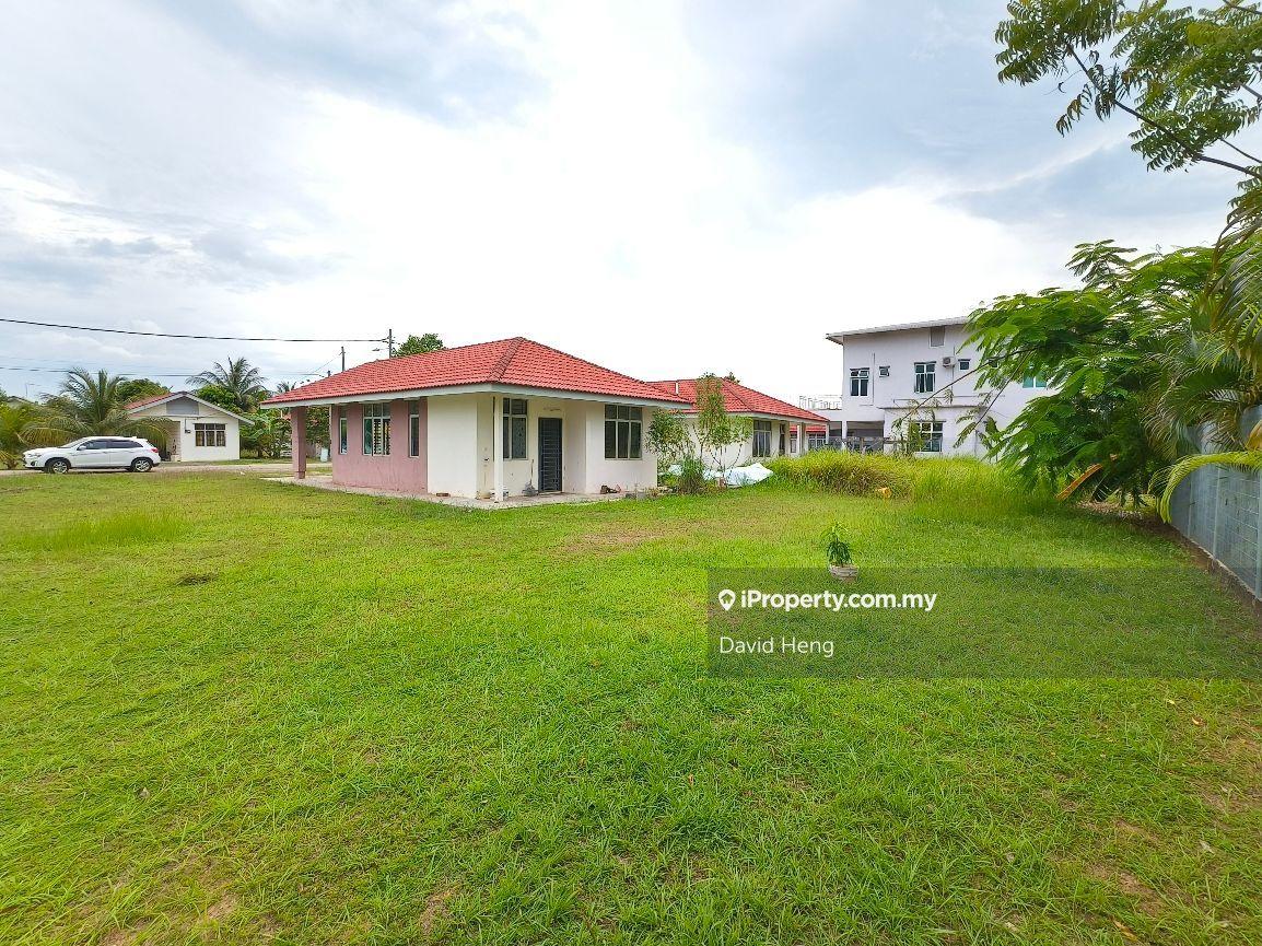 Bayu Damai Single storey bungolow house 