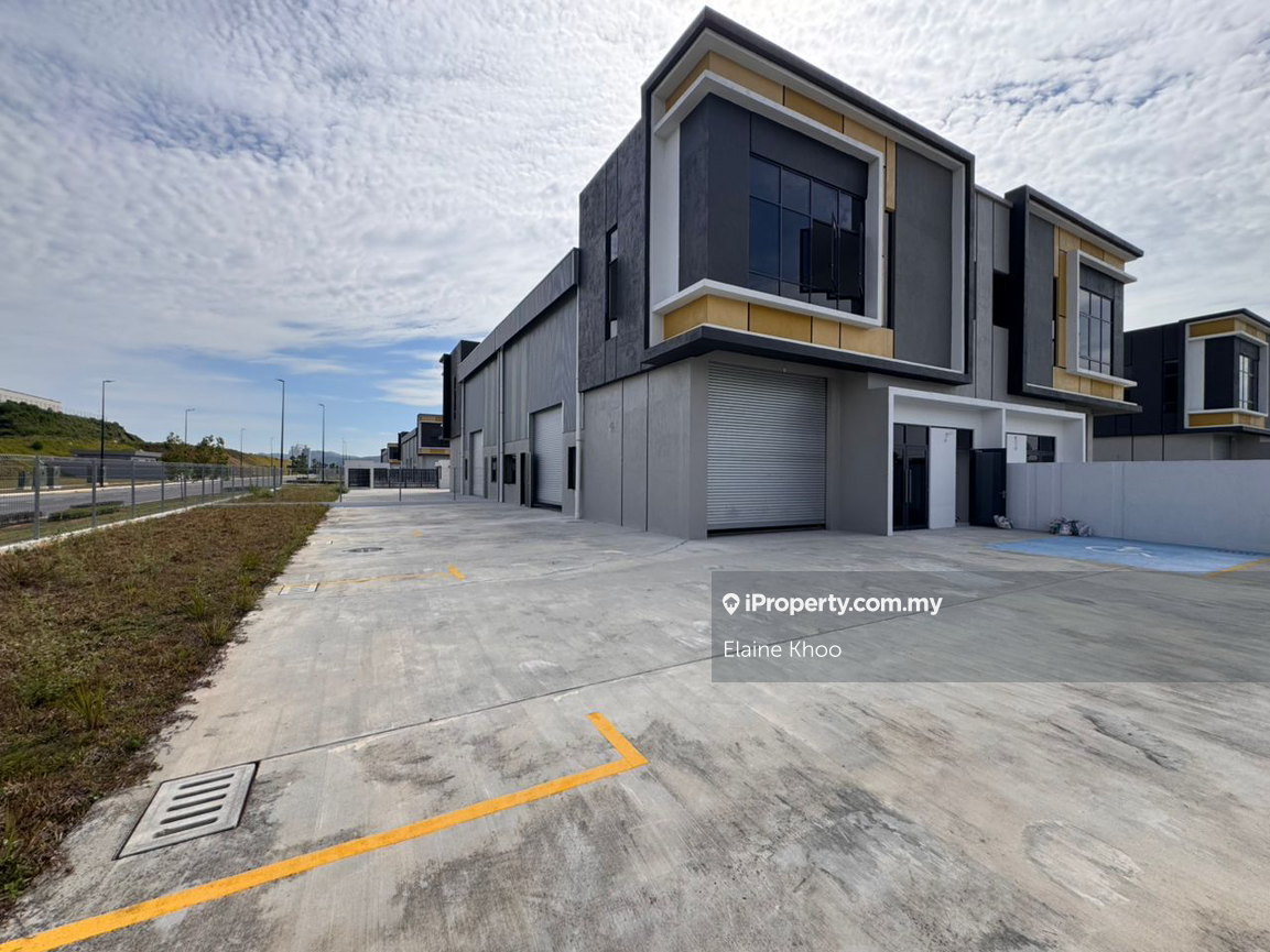 Cluster Semi-D Factory Central Gate,Eco Business Park V,Puncak Alam 60