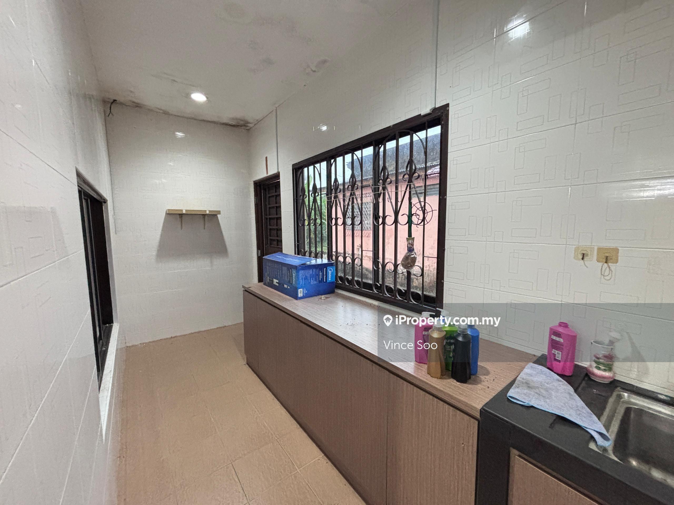 Jalan Nakhoda Taman Tun Aminah Single Storey Renovated