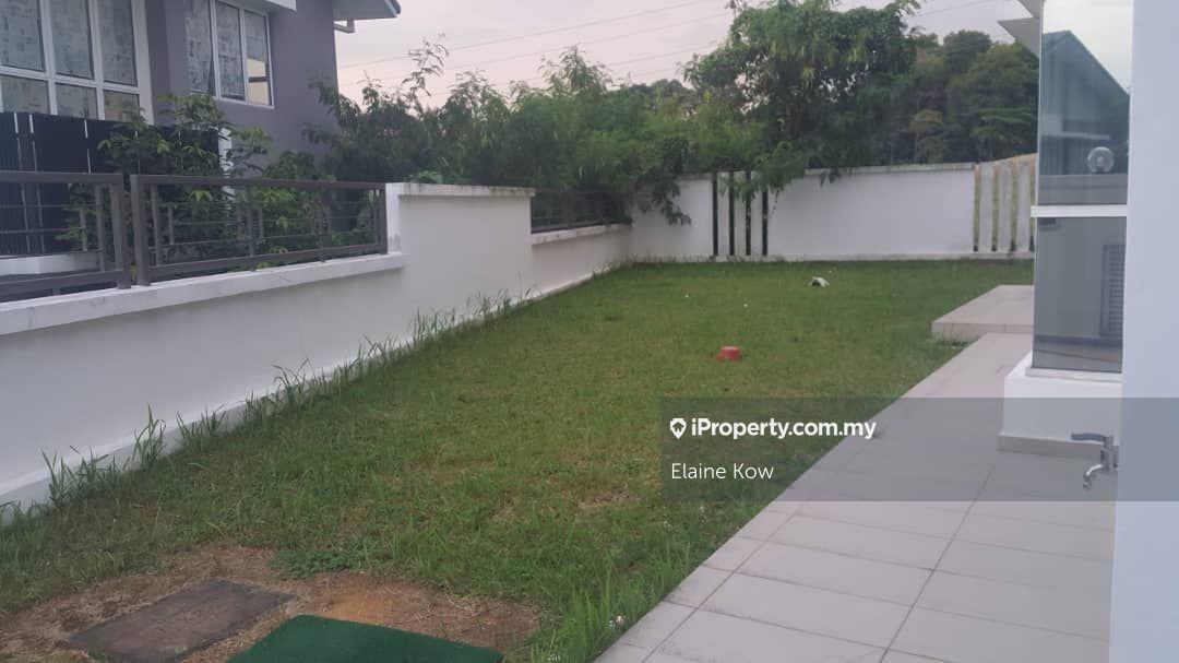 Semi-D house for Sale