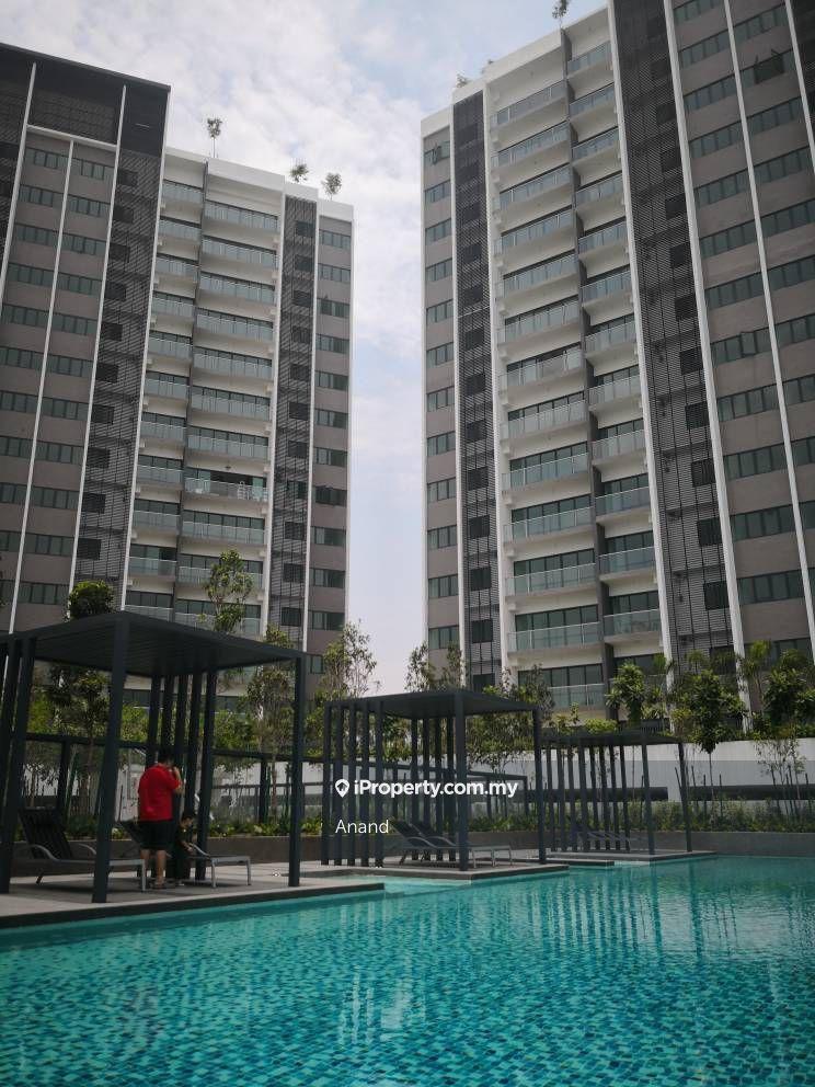 Partially furnished unit at skyvilla at d island residences.