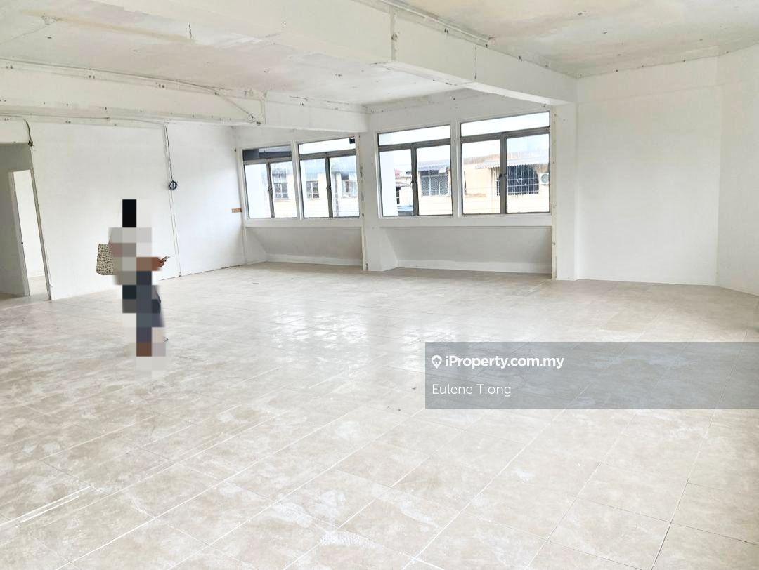 Sekama - 1st Floor Corner Shoplot - For Rent 