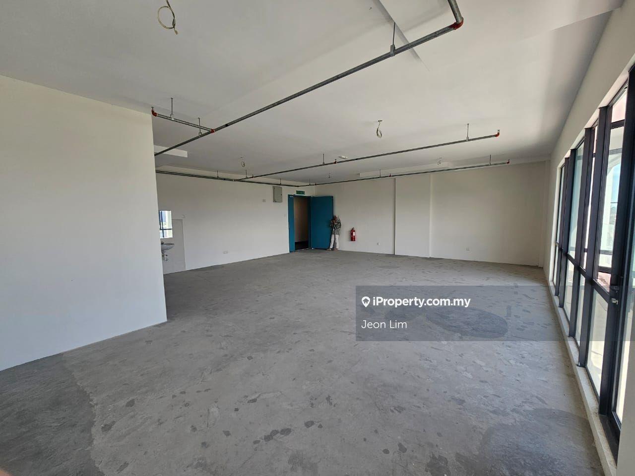 1006sf Office Tower Link Bridge LRT Glenmarie Shah Alam for Rent