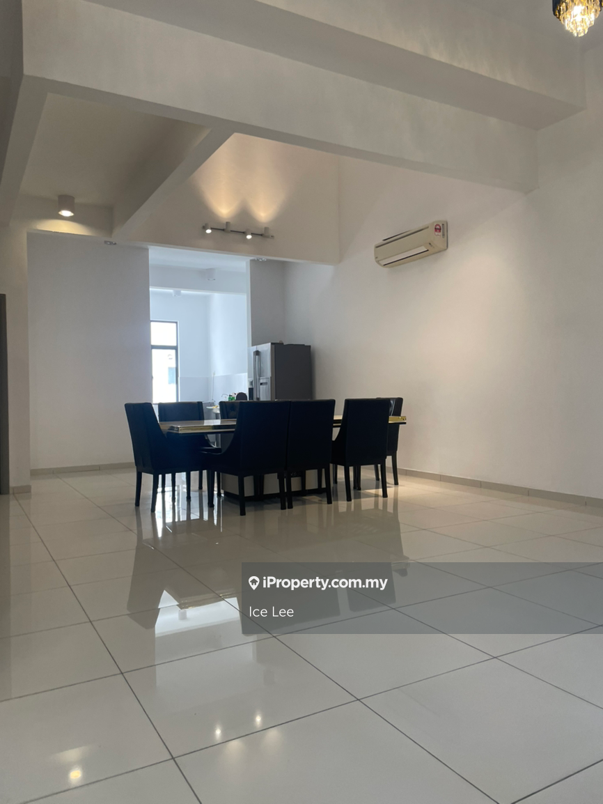 Emerald@Ttdi alam impan 3 storey house for rent