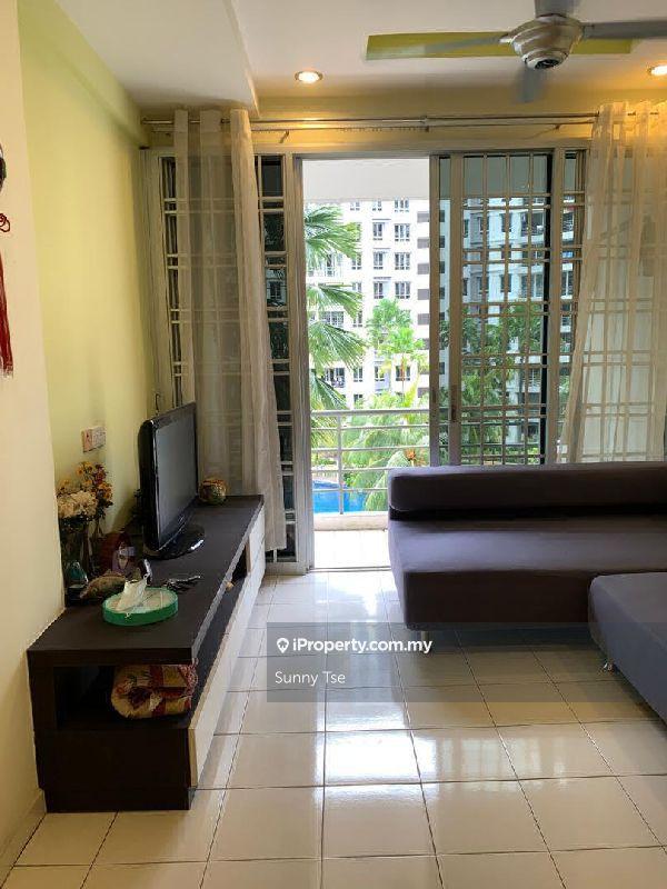 Putra Place 1000sft Fully Renovated Furnished near Queensbay
