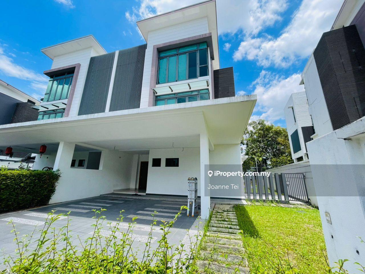 Semi-D house for Sale