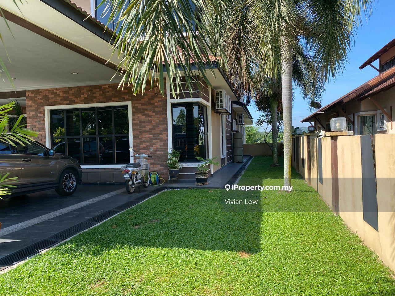 2.5 Storey Bungalow Putra Hill Residency Bandar Seri Putra for Sale