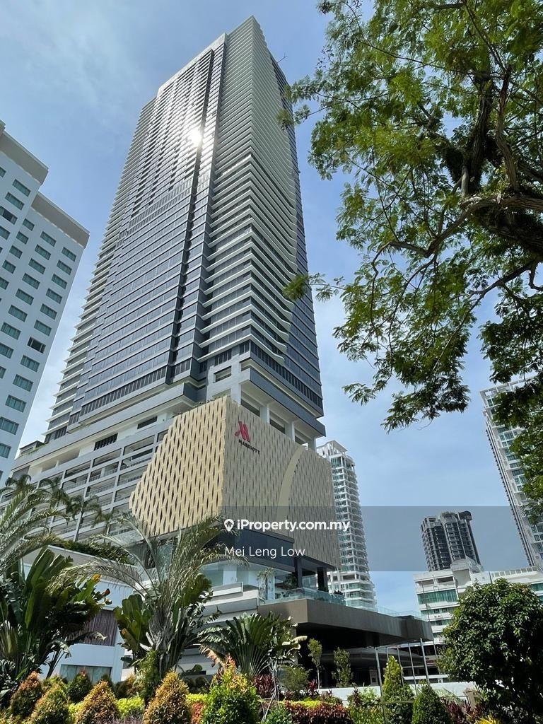 Prime location - High Floor with unblocked Seaview