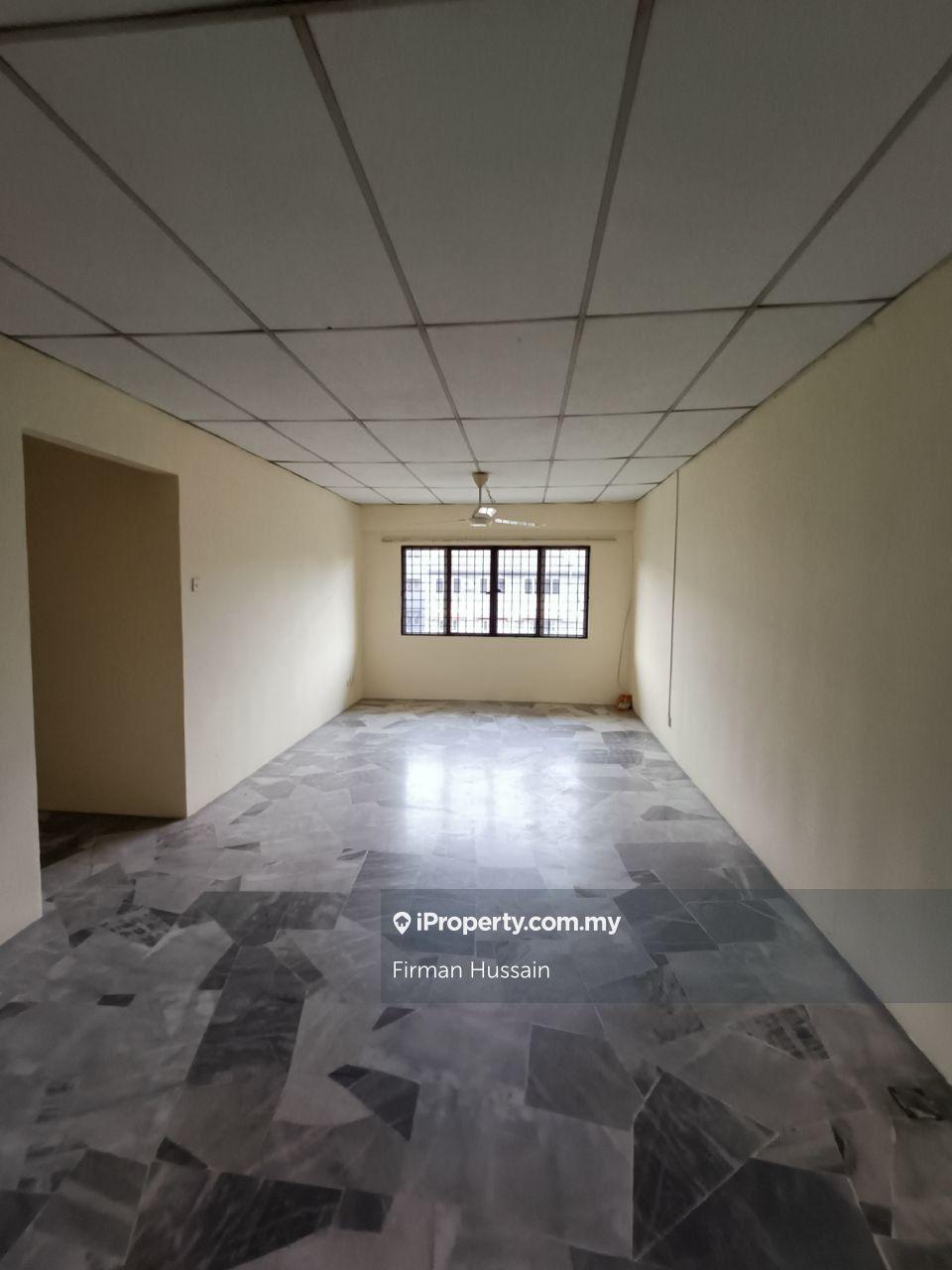 Putra Permai Apartment For Sale (Block C)