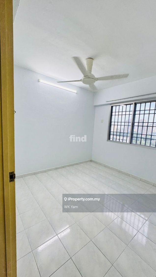 Taman Pekaka Block 31 For Rent @ Gelugor