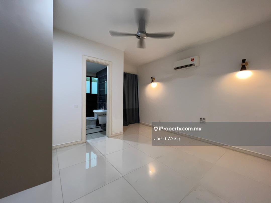 Semi-D house for Rent