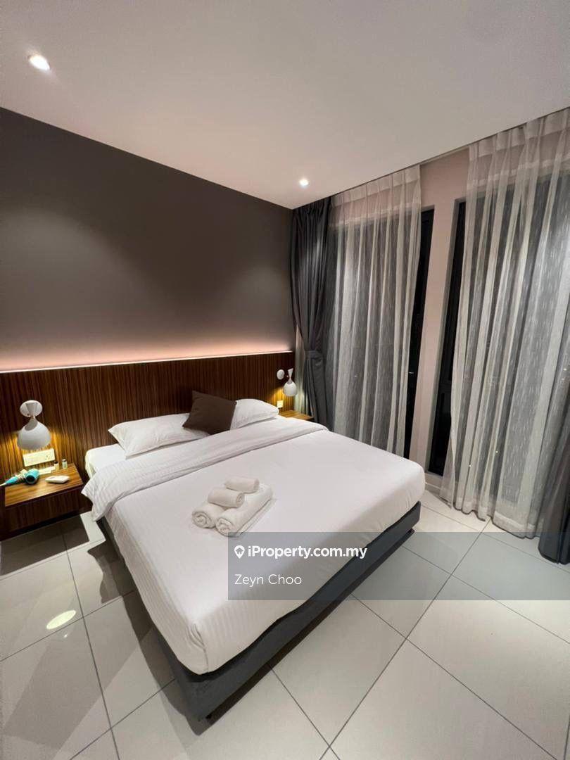 Hi I'm Zeyn a Specialist Agent In Medini Puteri Habour For Rent Case