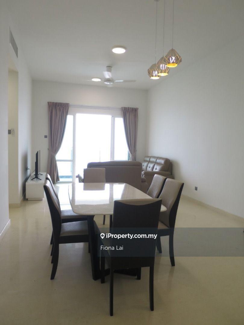 Tritower walking distance to ciq, high floor unit, unblock view