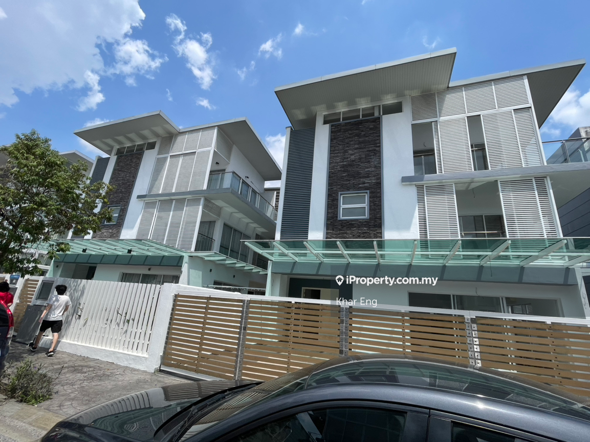 The Effingham 3 storey Bungalow 