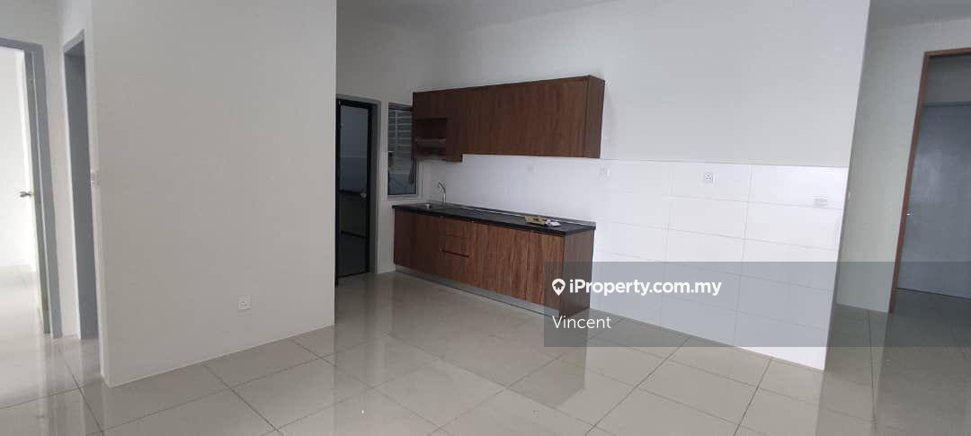 Ready move in, near LRT