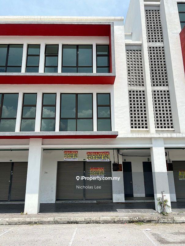 Freehold, Lang Valley, Next to Gunung Lang