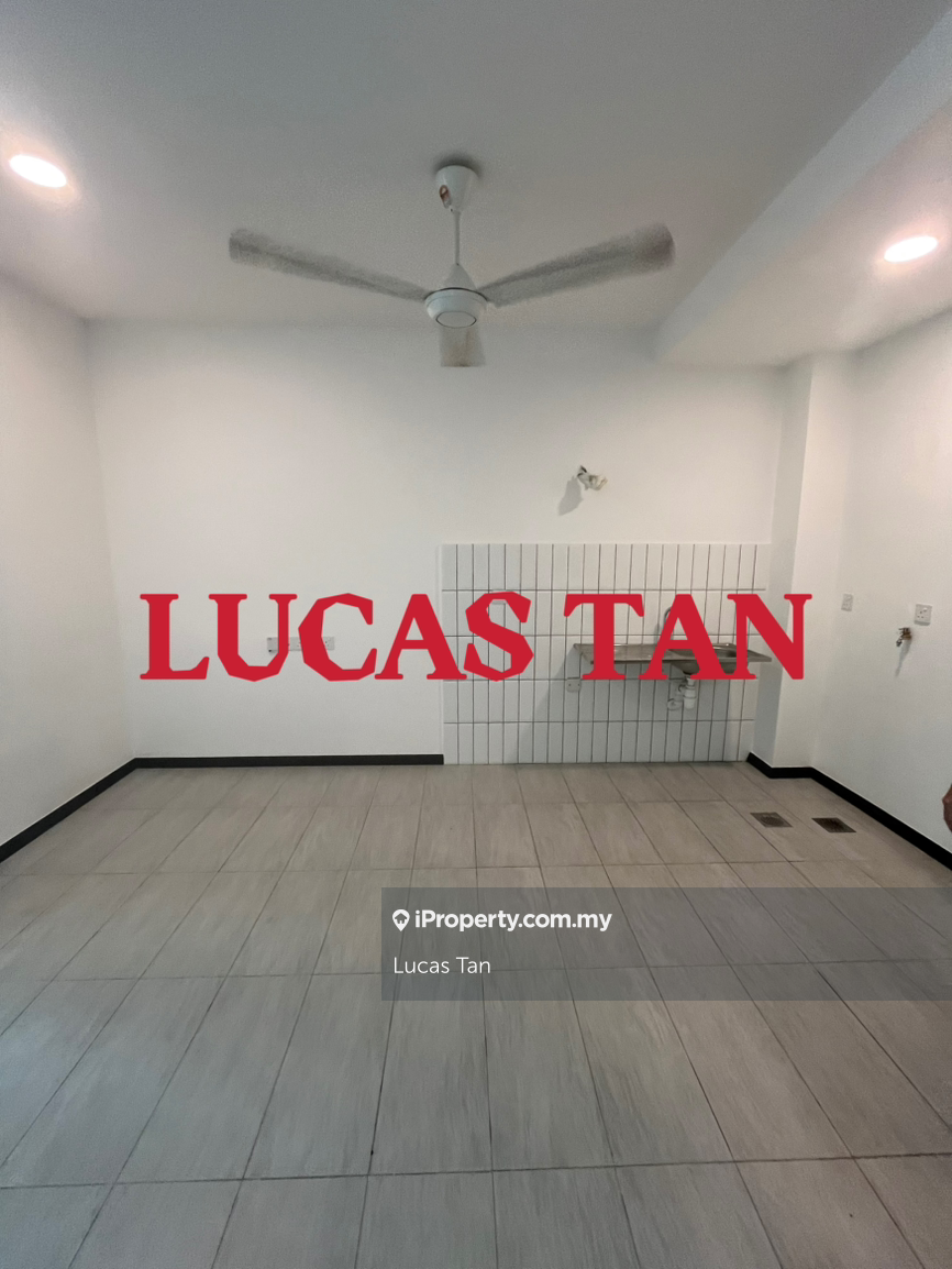 Unfurnish  studio with 1bedroom
