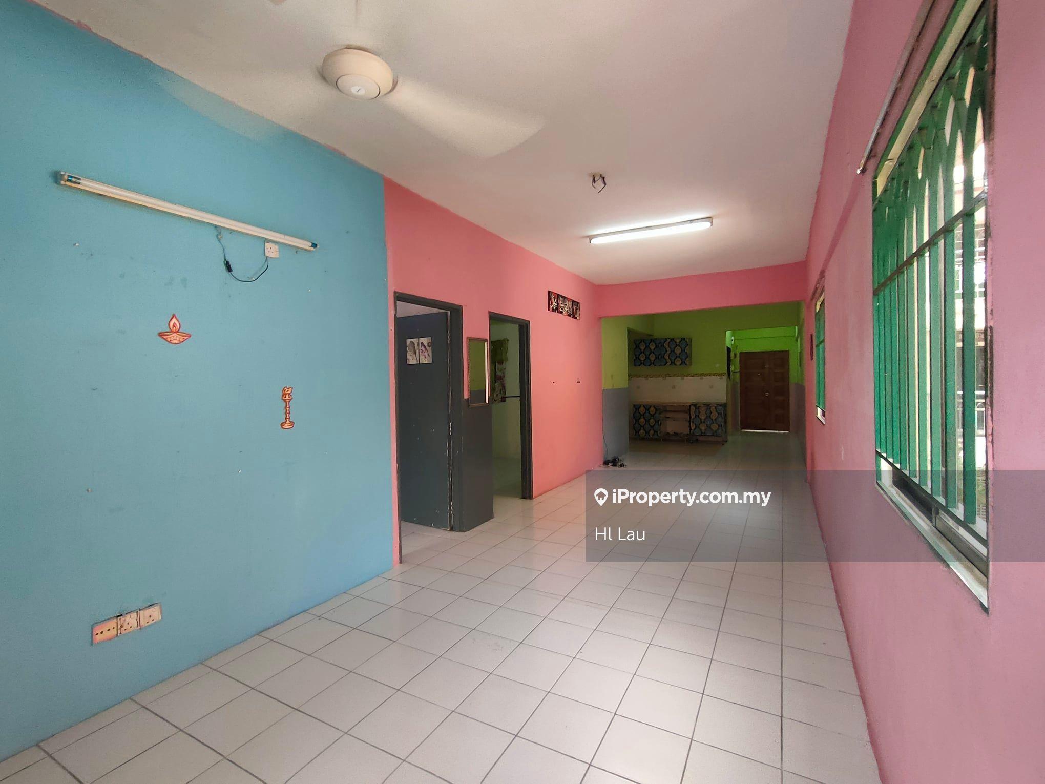 Vista Bayu Apartment near to shops, hypermarket & hospital