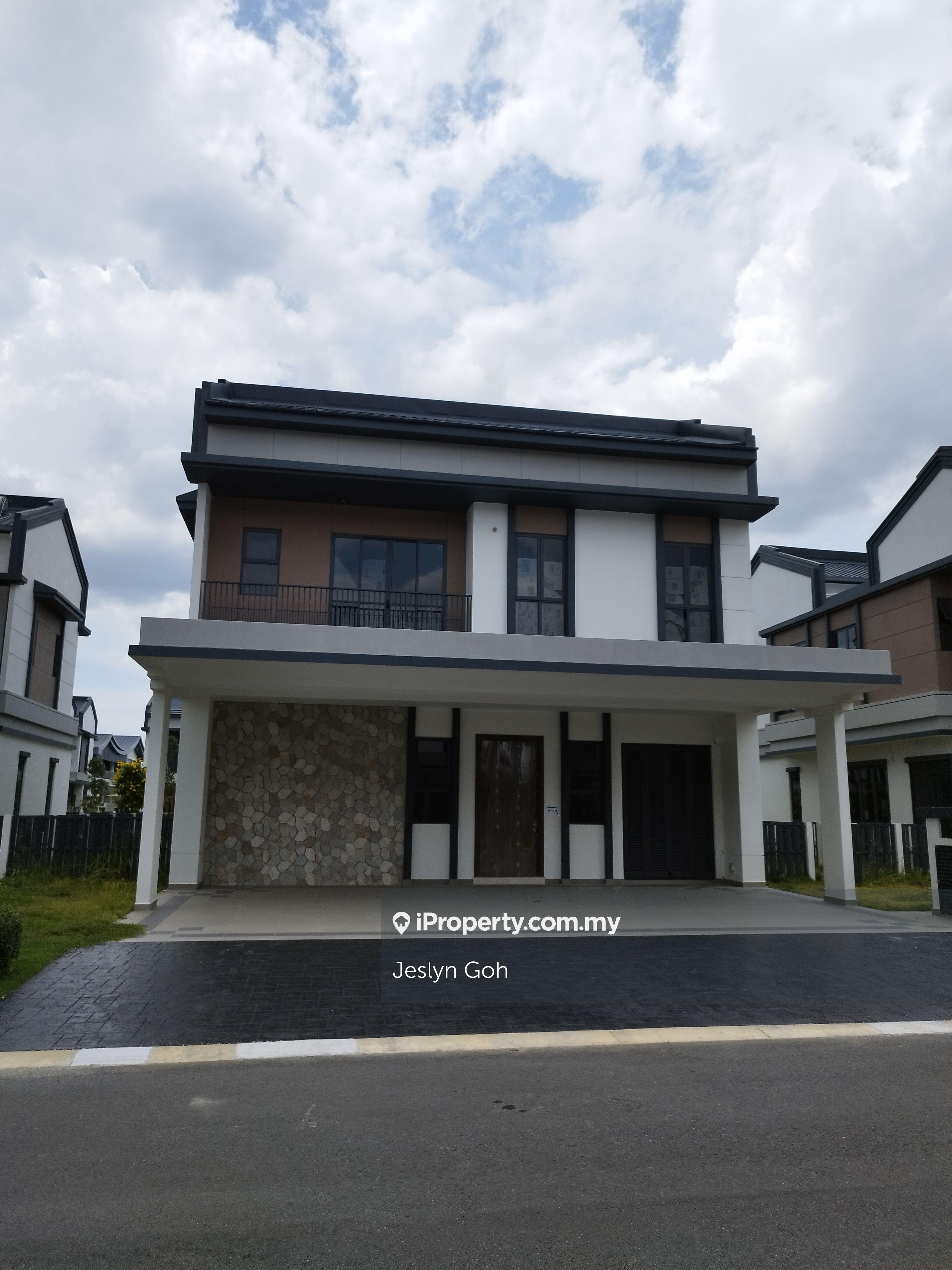 Island enclave by Setia Eco Glades