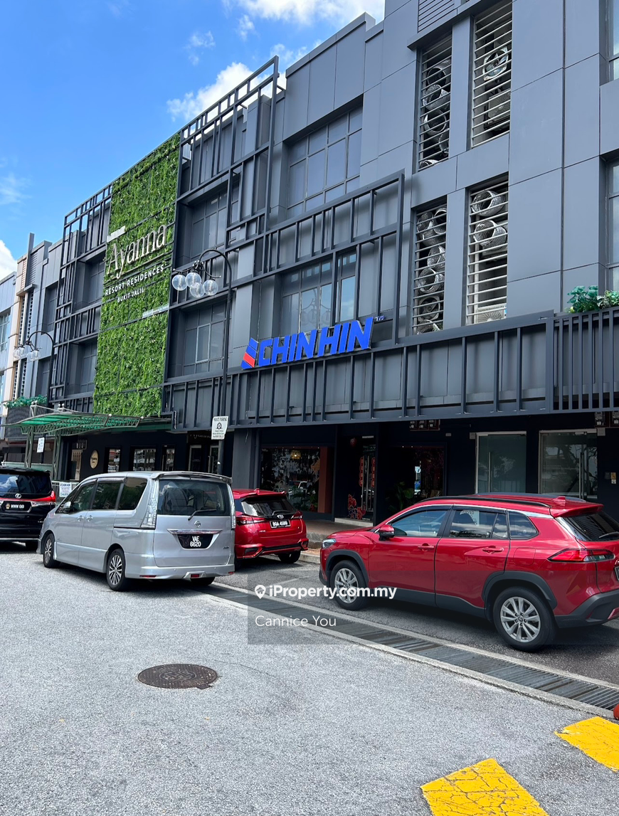 Kuchai Biz Park walking distance to LRT at kuchai 