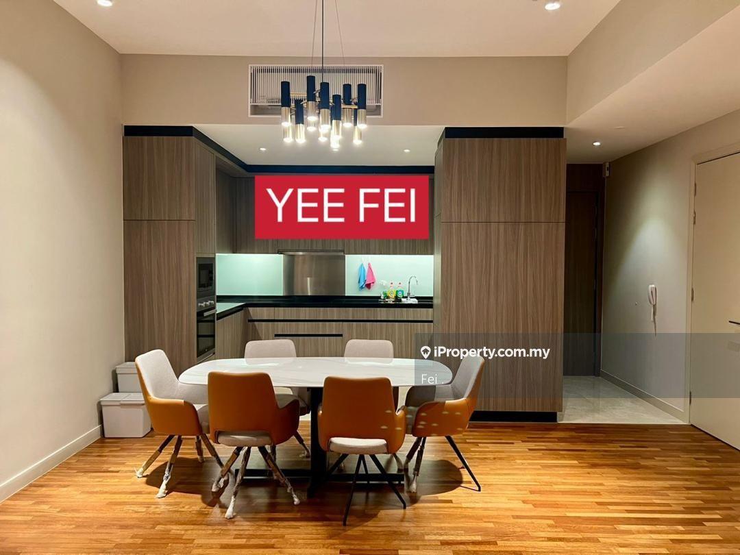 Luxury Freehold Condo -Straits Residence 