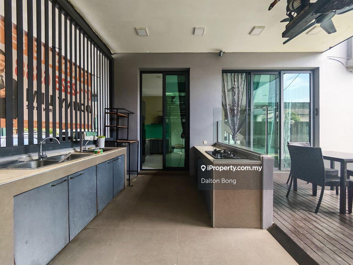 Tabuan Kedandi Guarded Semi Detached 