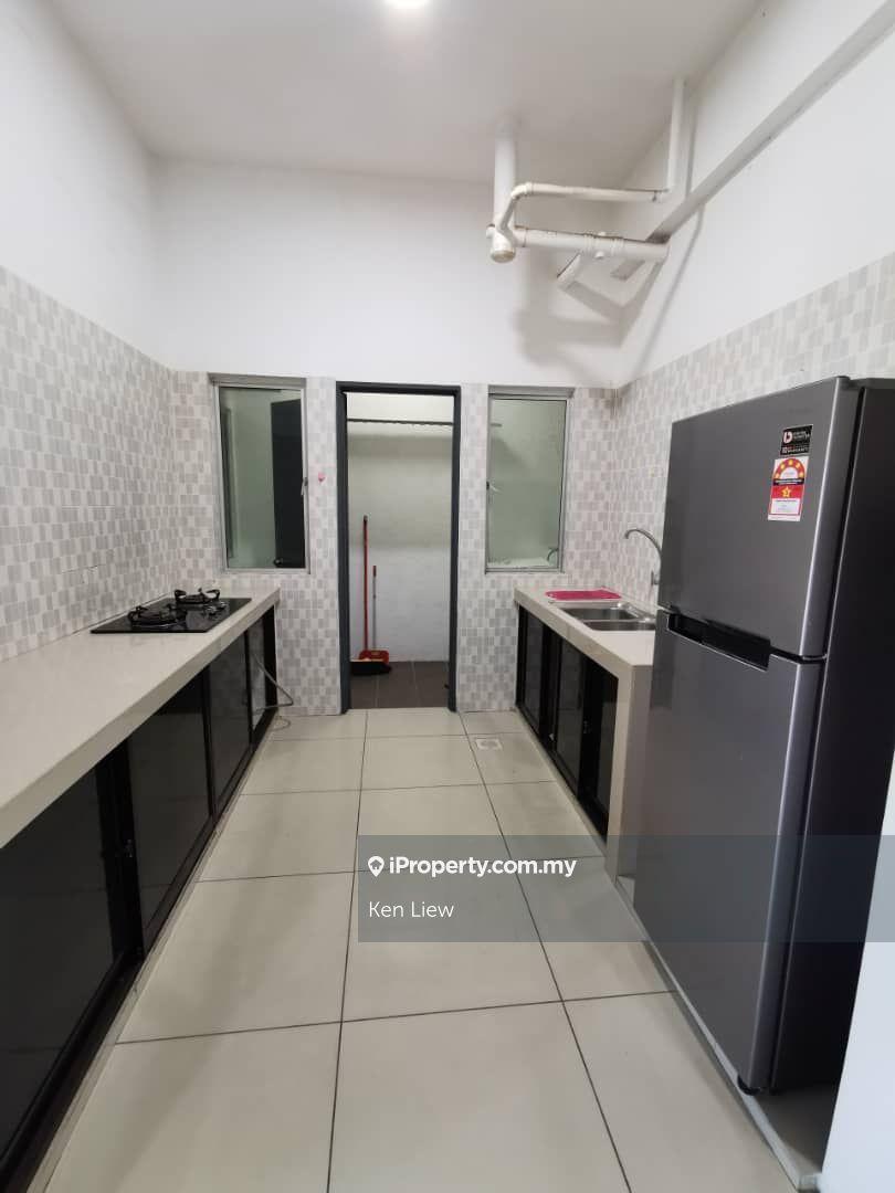 Mahkota Garden Condo Partially Furnished 2 Carparks 