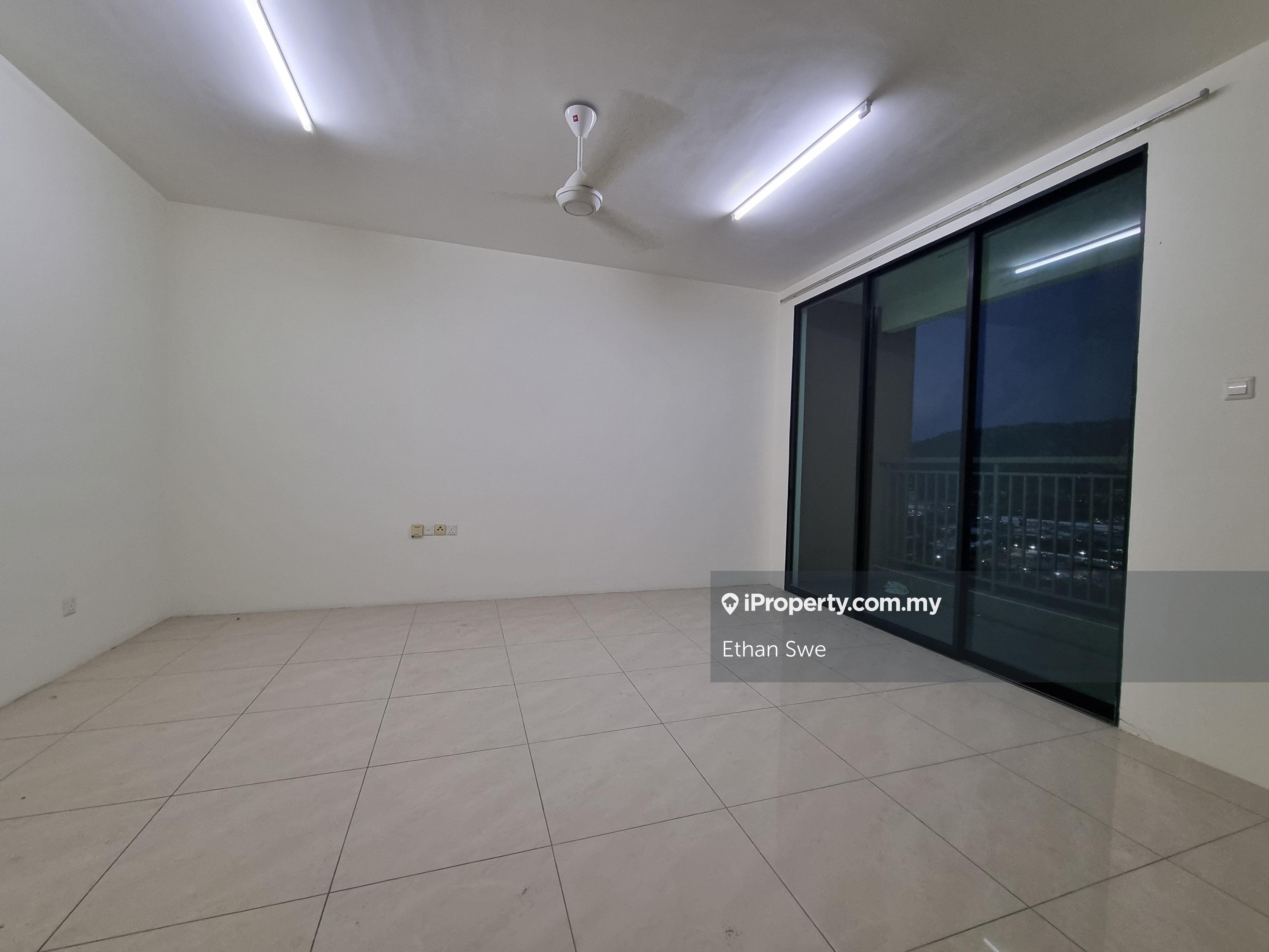 Golf Course view/Low Floor/Basic unit/Quiet & Comfortable for ownstay