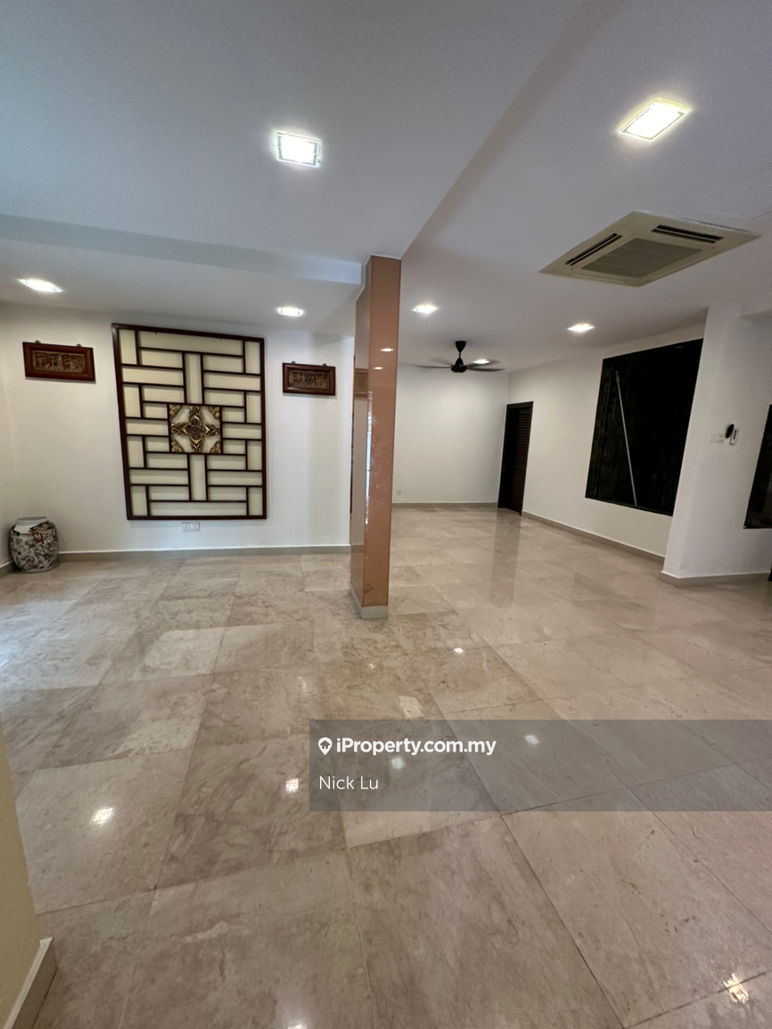 Amarin Kiara Semi-D with Private Pool