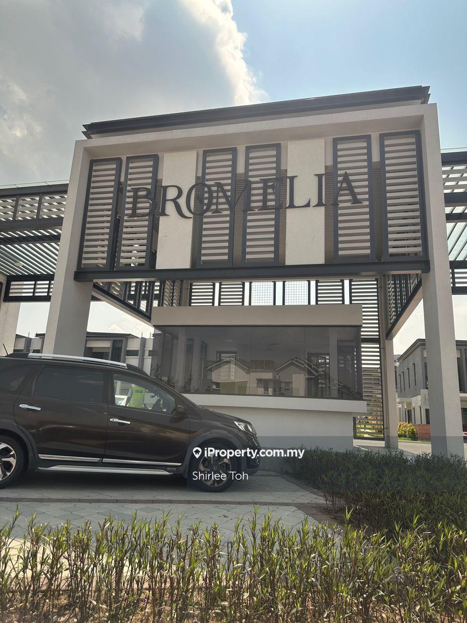 Semi-D cluster at bukit Puchong