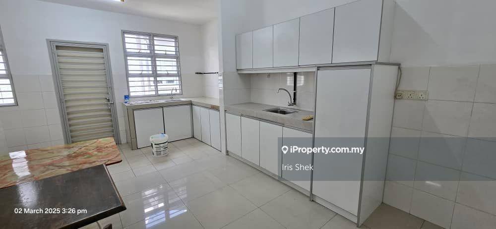 2sty Damai Residences Kemuning Utama partly furnished for rent