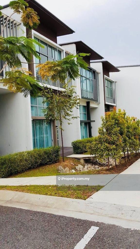 3 Storey Link House @ Schubert, Symphony Hills