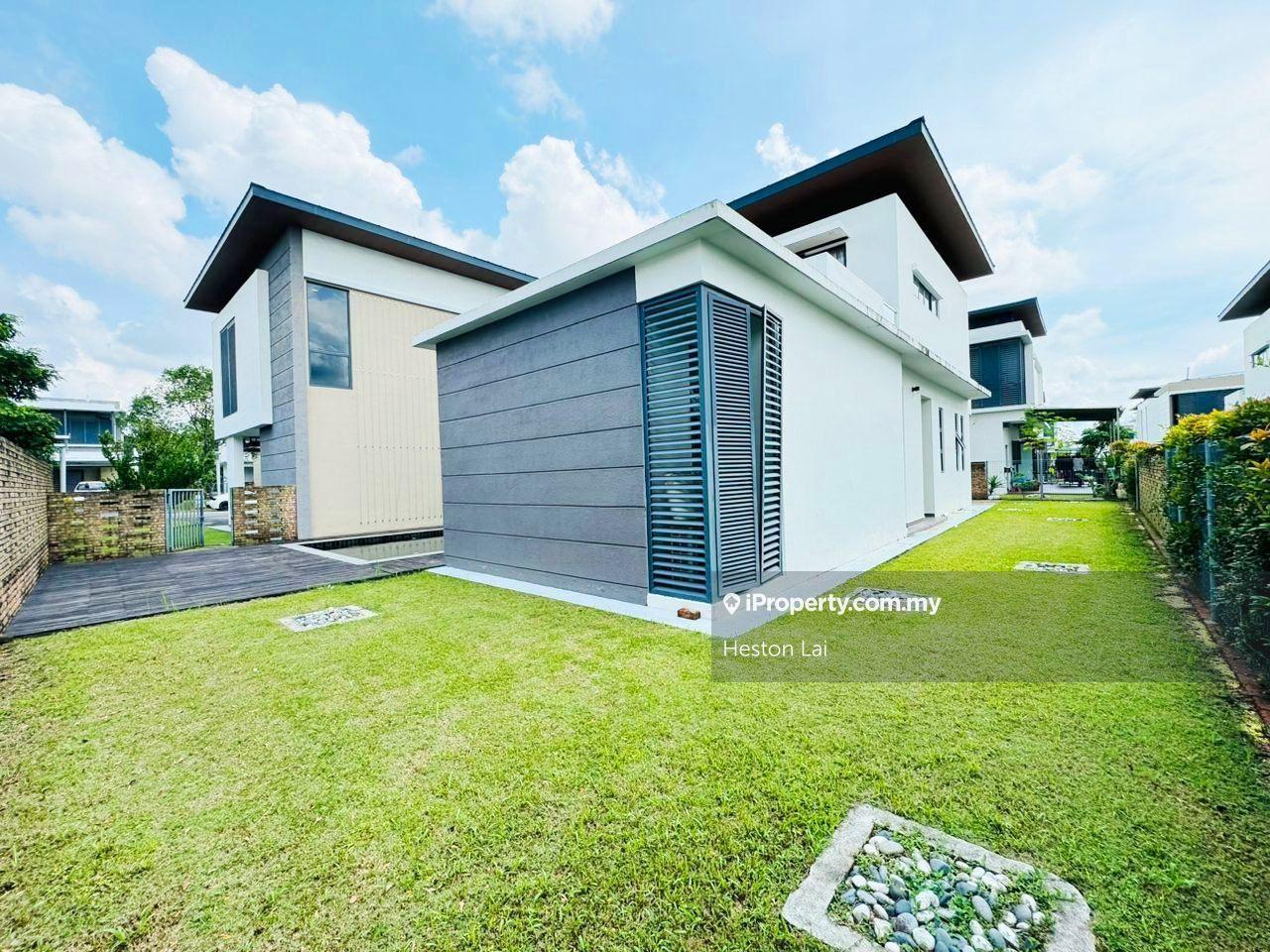 Noble Park, 2-Sty Bungalow with Pool Only Rm 3.6mil