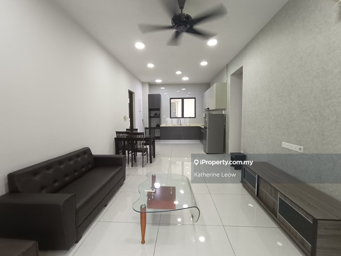 3 beds Fully Furnished at Danga Bay Country Garden