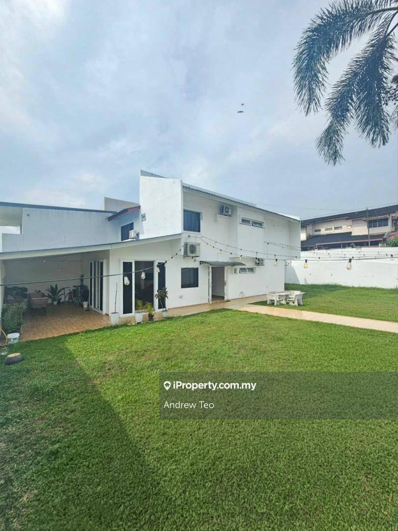 Taman Pelangi Jb Town, Corner lot fully renovated 2 storey for Sale