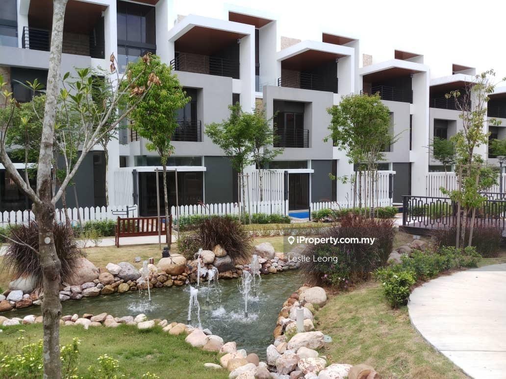 Partly Furnished Villa Senja,Fields of Gold Anggun Rawang For Rent 